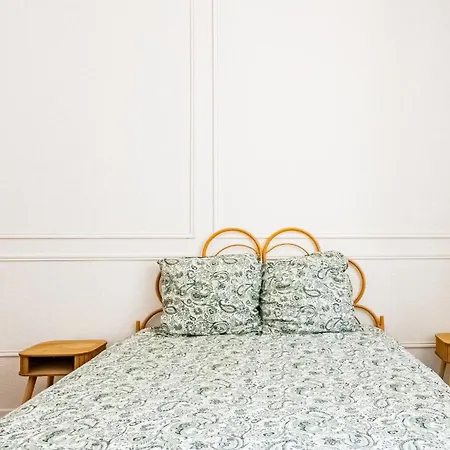 Cosy Avec Terrasse, Acces Gare A Pied *