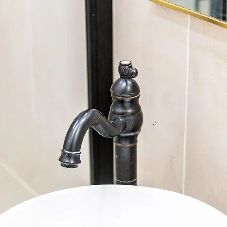 Cosy Avec Terrasse, Acces Gare A Pied