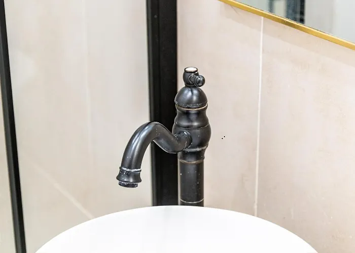 Cosy Avec Terrasse, Acces Gare A Pied