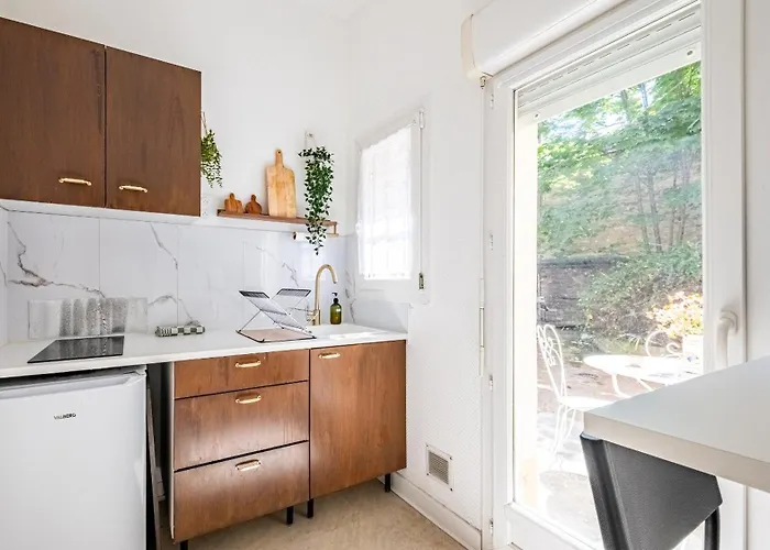 Cosy Avec Terrasse, Acces Gare A Pied Dijon