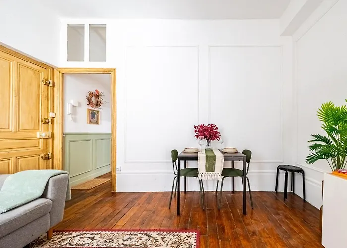 Cosy Avec Terrasse, Acces Gare A Pied アパート